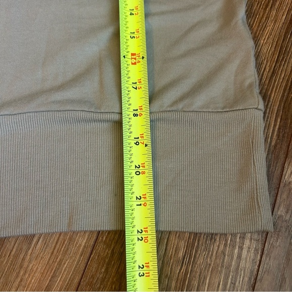 Women's Athleta Step Forward Sweatshirt Tee Green/Gray Sz M Athleta Casual - Picture 5 of 8